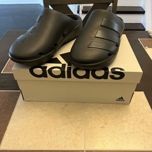 Its brand new never worn I got it as a gift but I just can’t return it.